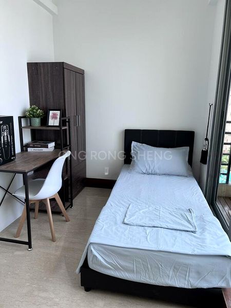 Common Room (Condo) for Rent in  Sunhaven - Image 4
