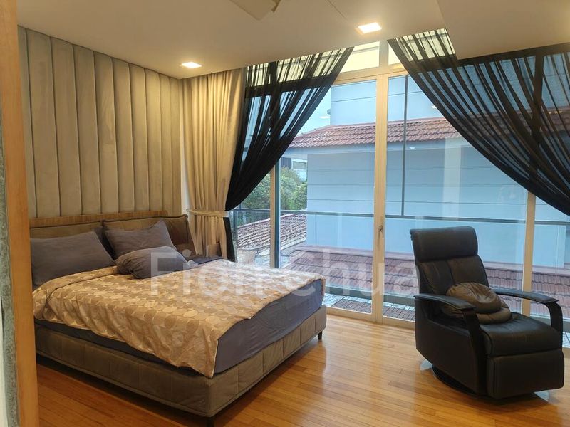 5 Bed Terraced House (Landed) for Sale in  Rosyth Road - Image 11