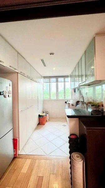 3 Bed Apartment (Condo) for Sale in  Robertson 100 - Image 7