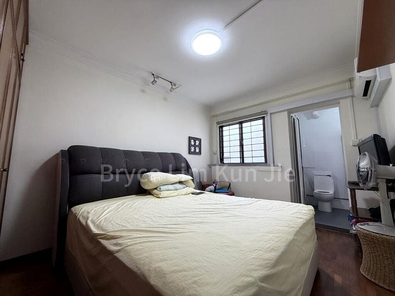 Jumbo HDB for Rent in  311 Woodlands Street 31 - Image 3