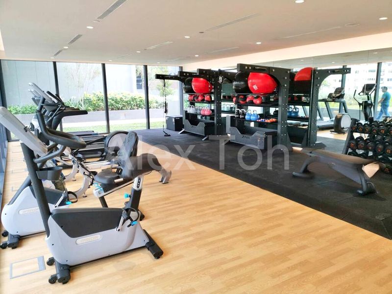 Woods Square Retail Shop for Sale - Image 8