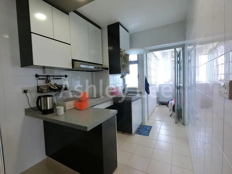 4 Room (4A) HDB for Sale in  18D Holland Drive - Image 2
