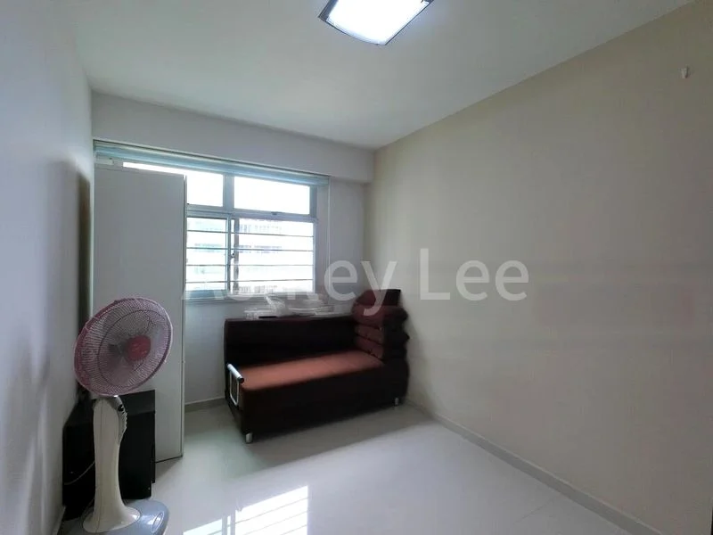 4 Room (4A) HDB for Sale in  18D Holland Drive - Image 5