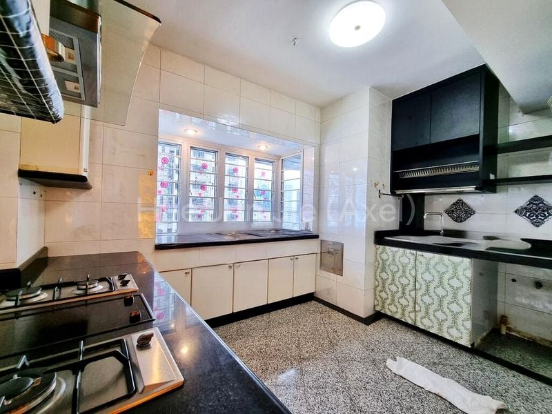 4 Bed Apartment (Condo) for Sale in Cairnhill Plaza - Image 9