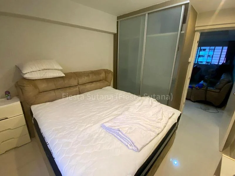 Common Room (HDB) for Rent in  332 Clementi Avenue 2 - Image 4