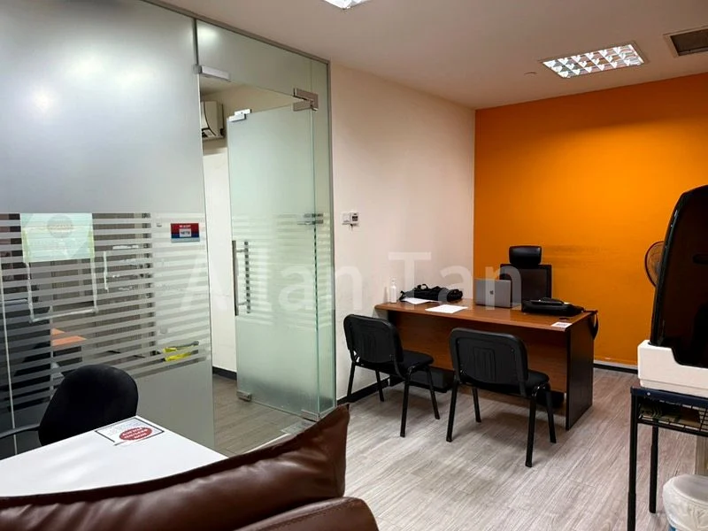 Shop / Shophouse for Sale in  High Street Centre - Image 3