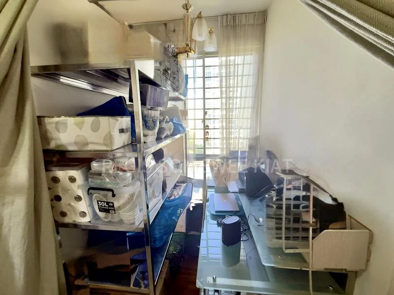 3 Bed Condo for Rent in  Grandeur 8 - Image 5