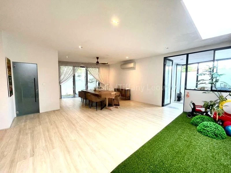 8 Bed Bungalow (Landed) for Rent in  Chuan Garden - Image 15