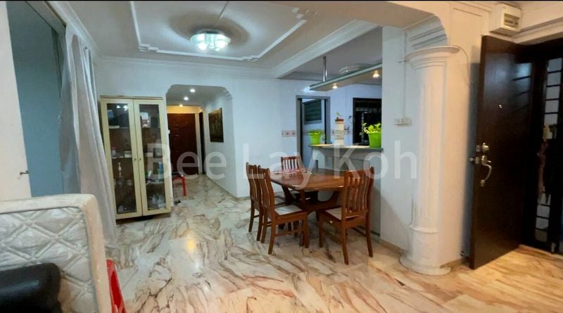 5 Room (5I) HDB for Rent in  382 Tampines Street 32 - Image 2