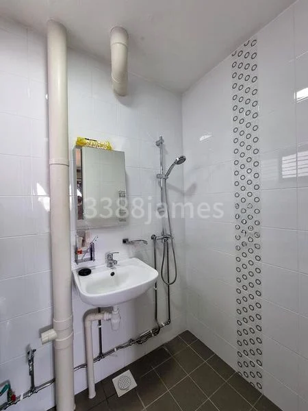 Master Room (HDB) for Rent in 405 Sin Ming Avenue - Image 4