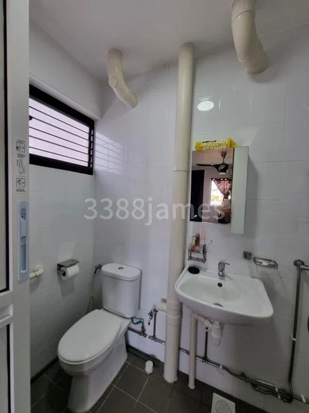 Master Room (HDB) for Rent in 405 Sin Ming Avenue - Image 6