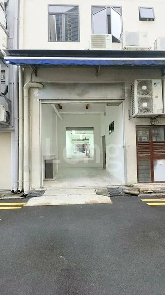 Shop / Shophouse for Rent: Inexpensive Shophouse along Sam Leong Road - Image 3