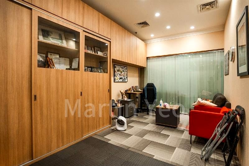 Office for Sale in High Street Plaza - Image 9