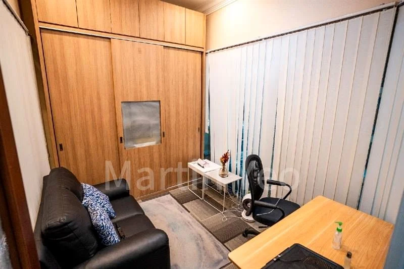 Office for Sale in High Street Plaza - Image 4