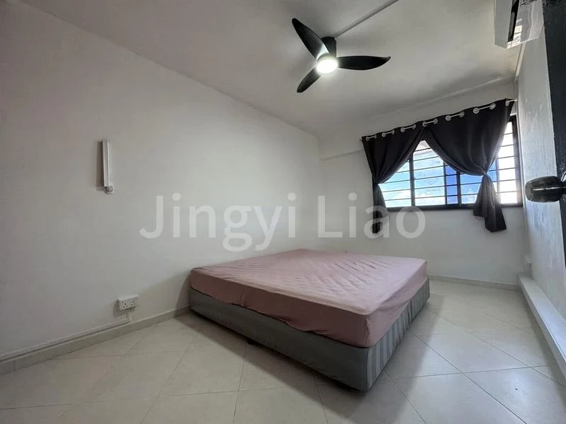 Common Room (HDB) for Rent in  307 Serangoon Avenue 2 - Image 1