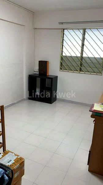 Common Room (HDB) for Rent in  826 Tampines Street 81 - Image 1