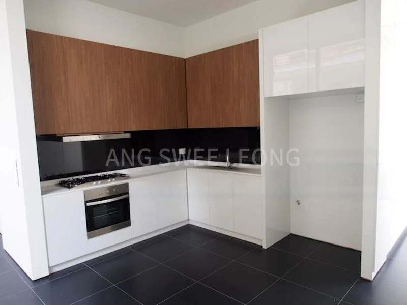 4 Bed Bungalow (Landed) for Rent in  Braddell Heights Estate - Image 8