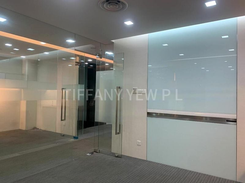 Light Industrial (B1) for Sale: E-Centre @ Redhill - Image 2