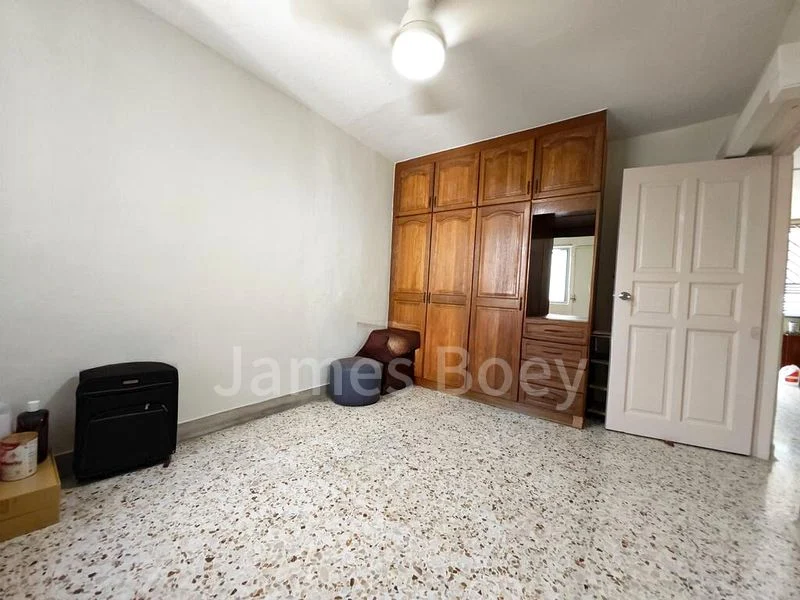 3 Room (3I) HDB for Rent in  166 Stirling Road - Image 2