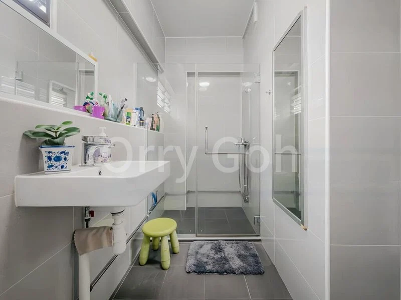 Maisonette HDB for Sale in  108 Pasir Ris Street 12 - Image 8