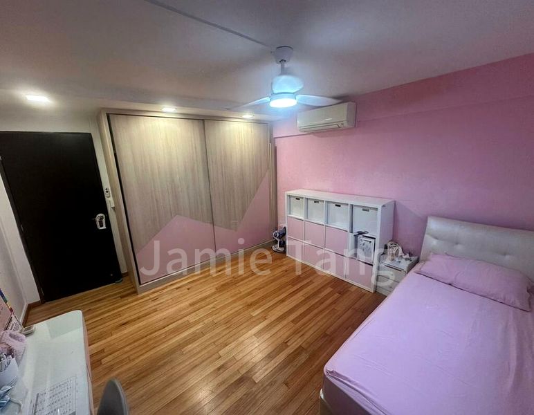 5 Room (5I) HDB for Sale in  322 Woodlands Street 32 - Image 3