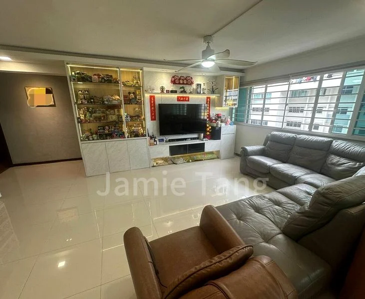 5 Room (5I) HDB for Sale in  322 Woodlands Street 32 - Image 1