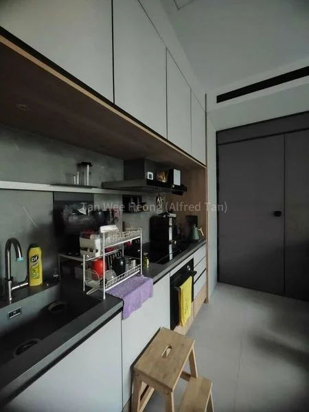 1 Bed Condo for Rent in  Petit Jervois - Image 4