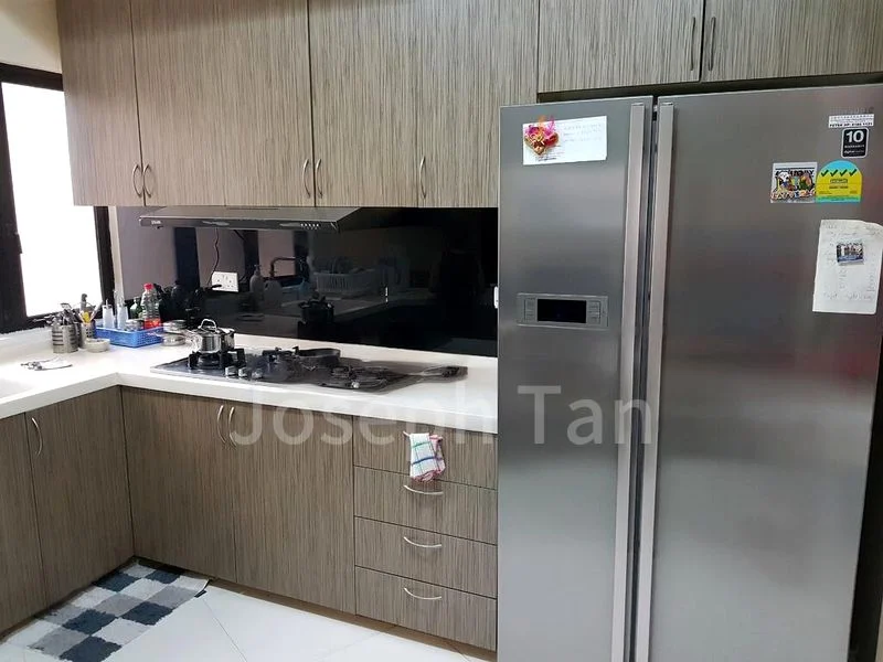 3 Bed Condo for Sale in  Bayshore Park - Image 1