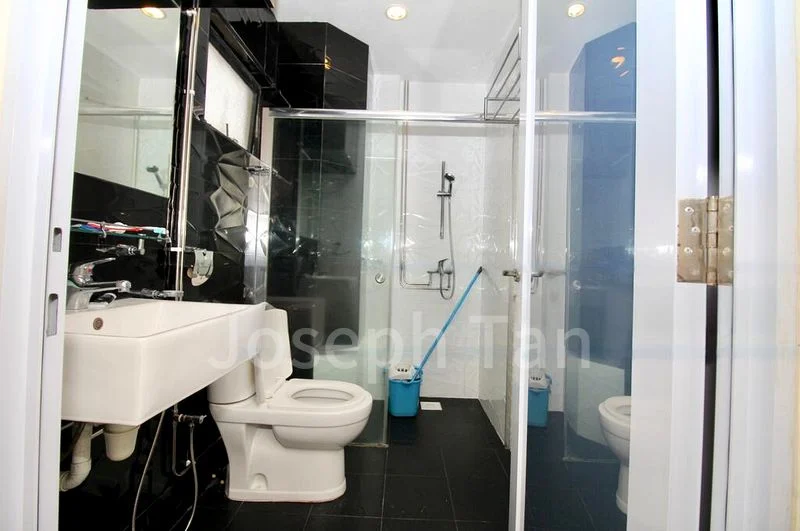 3 Bed Condo for Sale in  Bayshore Park - Image 9