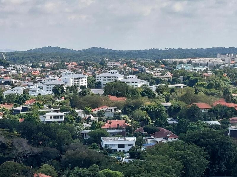 4 Bed Bungalow (Landed) for Sale in  Maryland Estate - Image 6