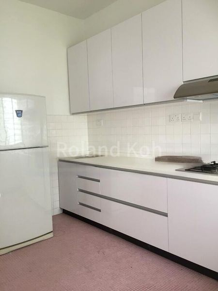 5 Bed Semi-Detached House (Landed) for Sale in  Stratford Court - Image 10