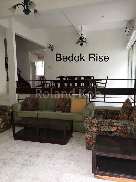 5 Bed Semi-Detached House (Landed) for Sale in  Stratford Court - Image 13