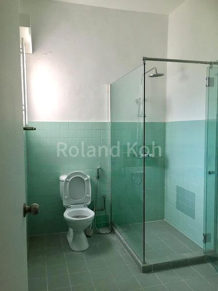 5 Bed Semi-Detached House (Landed) for Sale in  Stratford Court - Image 3