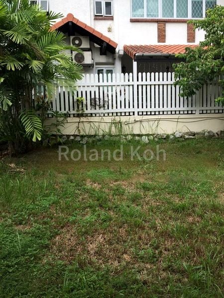 5 Bed Semi-Detached House (Landed) for Sale in  Stratford Court - Image 1