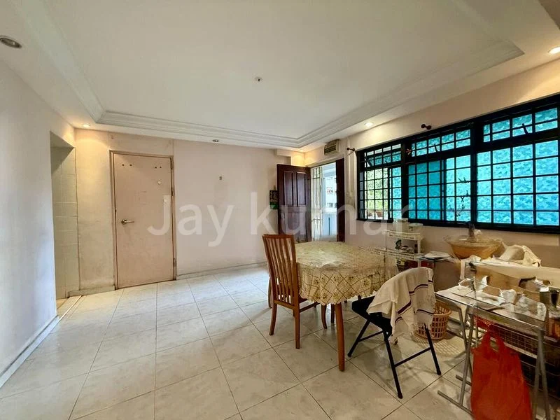 4 Room (4A) HDB for Sale in 942 Hougang Street 92 - Image 3