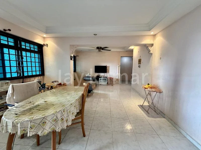 4 Room (4A) HDB for Sale in 942 Hougang Street 92 - Image 6