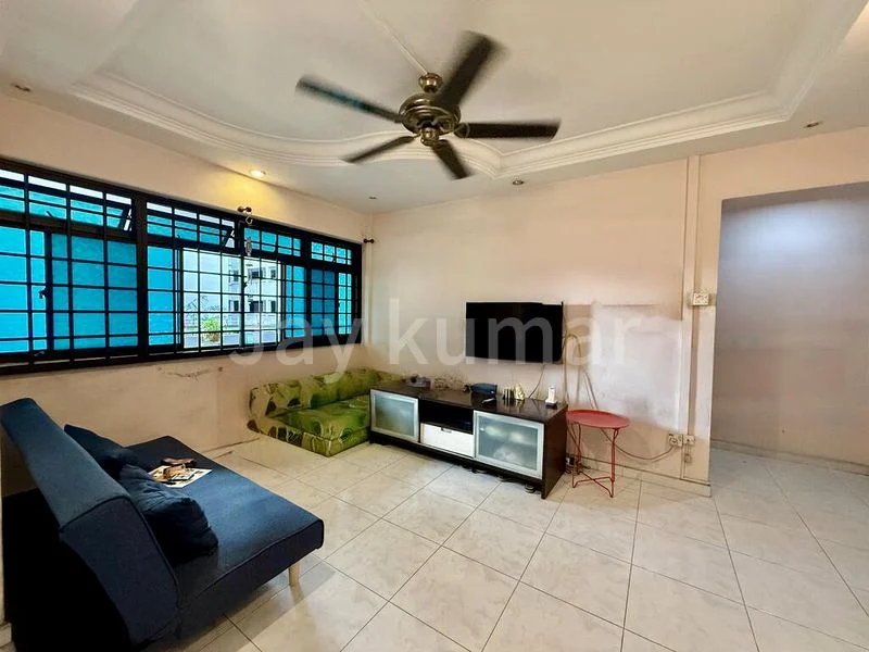 4 Room (4A) HDB for Sale in 942 Hougang Street 92 - Image 2