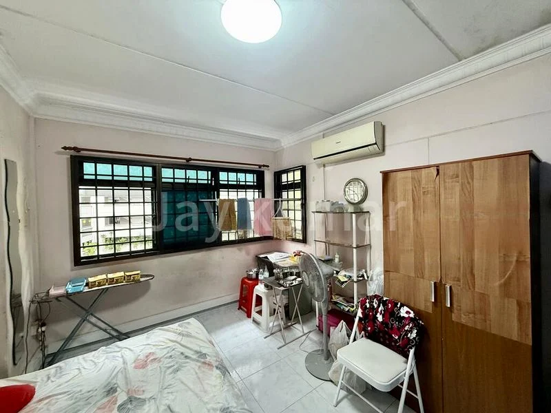 4 Room (4A) HDB for Sale in 942 Hougang Street 92 - Image 5
