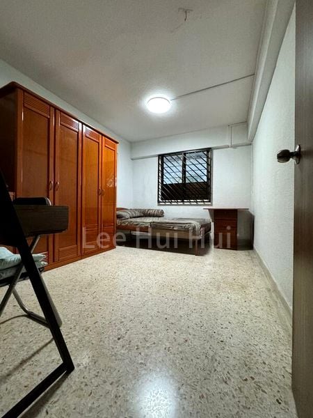 Common Room (HDB) for Rent in  339 Clementi Avenue 5 - Image 1