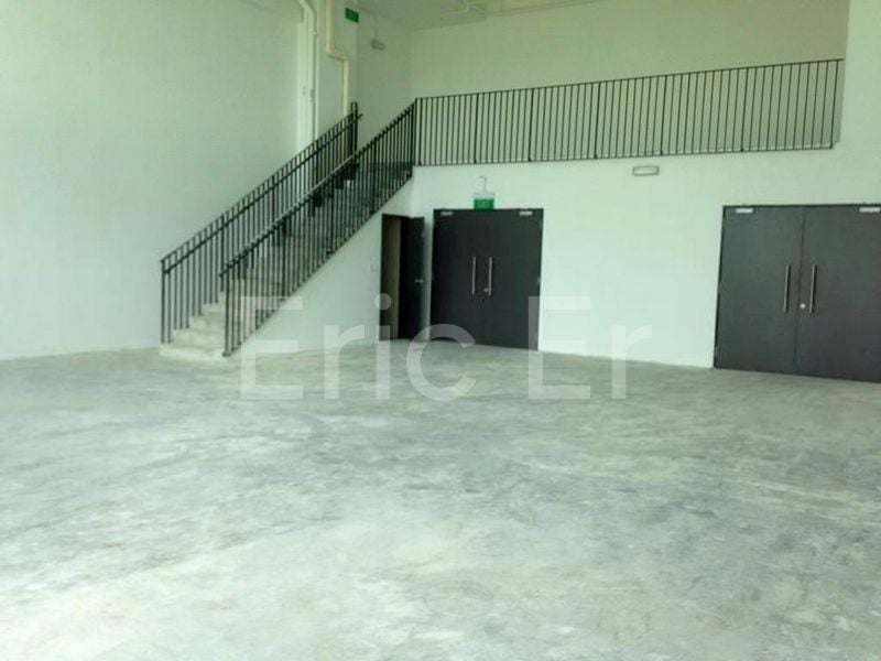 Light Industrial (B1) for Sale in  Primax - Image 2