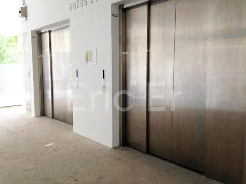 Light Industrial (B1) for Sale in  Primax - Image 5