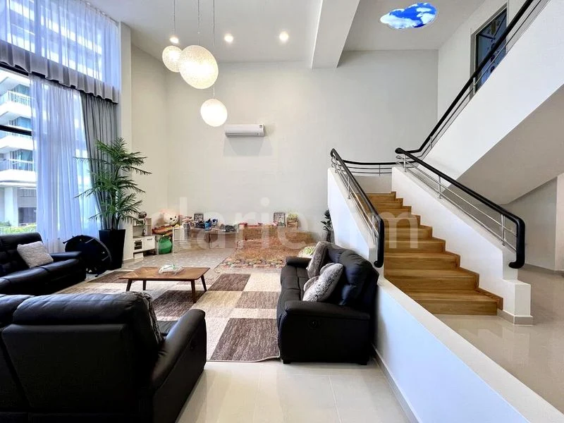 5 Bed Apartment (Condo) for Sale in  The Vantage - Image 1