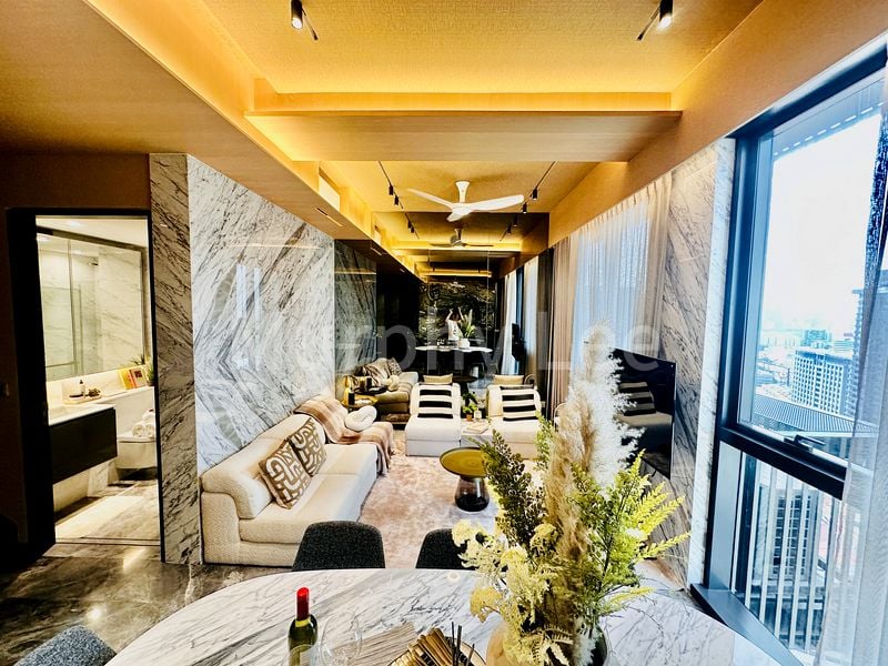 2 Bed Condo for Sale in Midtown Bay - Image 1