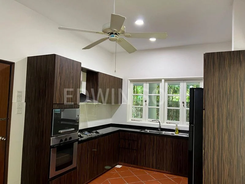 5+1 Bed Semi-Detached House (Landed) for Rent in  Greenbank Park - Image 5