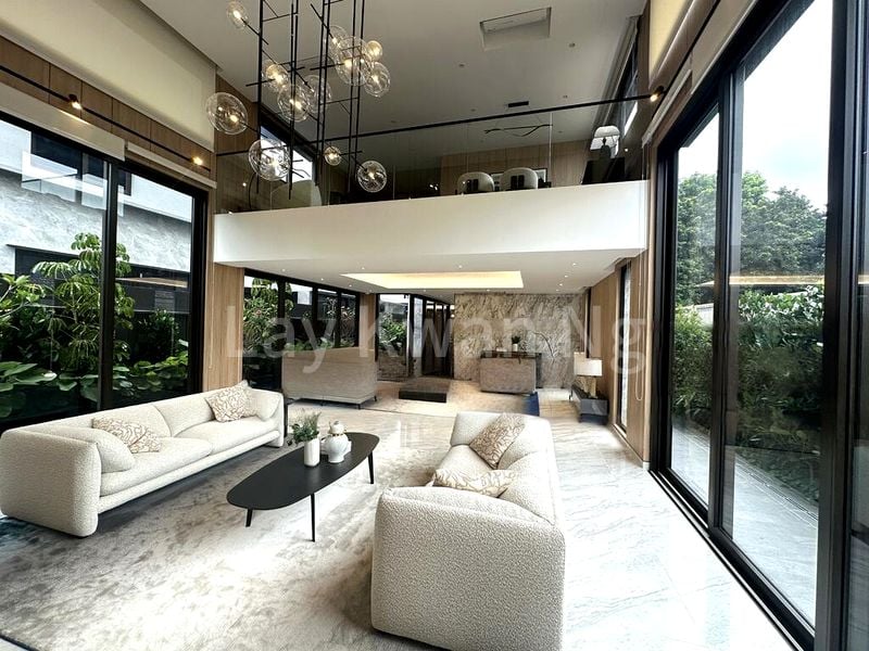 7 Bed Bungalow (Landed) for Sale in  Serangoon Avenue 1 - Image 1