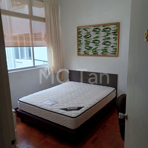 Common Room (Condo) for Rent in Uni Building - Image 2