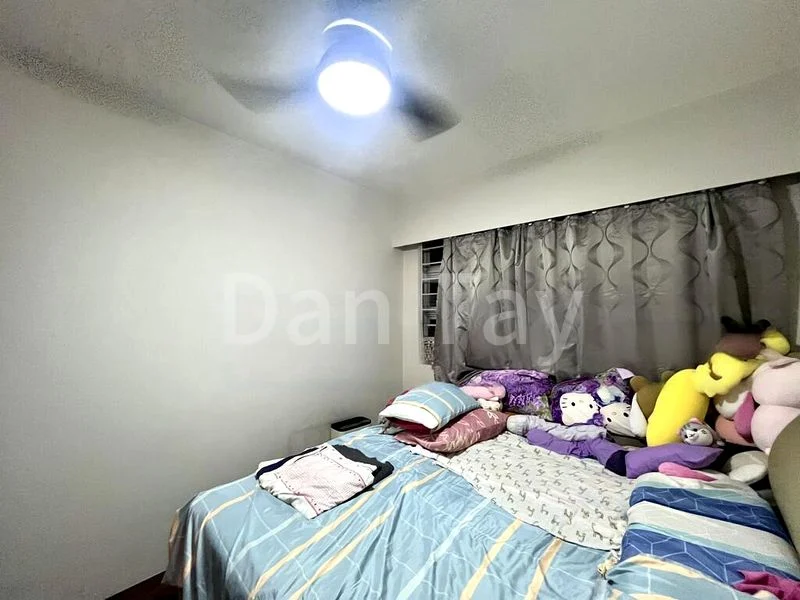 5 Room (5I) HDB for Sale in  785A Woodlands Rise - Image 5