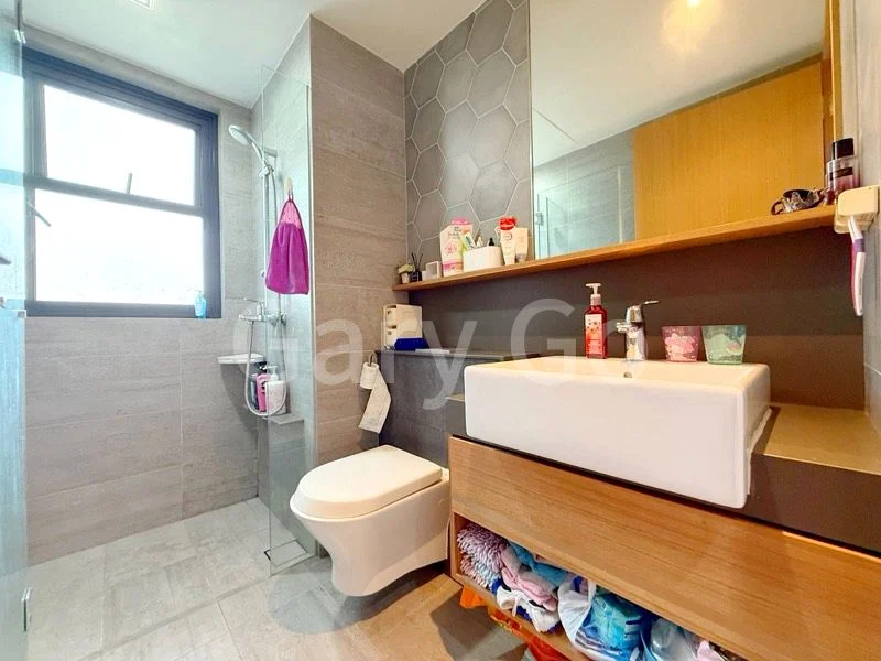 3 Bed Condo for Sale in  The Navian - Image 13