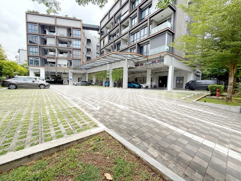 3 Bed Condo for Sale in  The Navian - Image 19