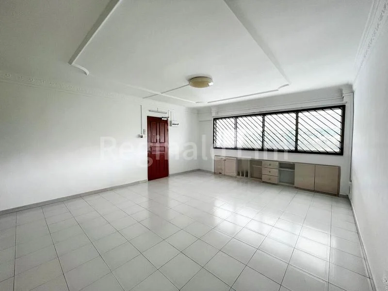 4 Room (4A) HDB for Rent in  118 Clementi Street 13 - Image 1